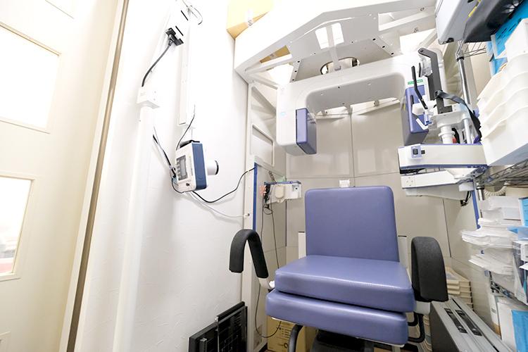坂寄歯科医院 レントゲン室